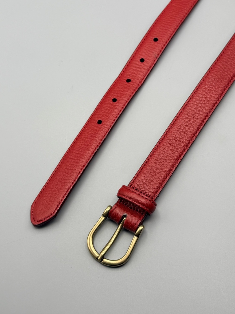 LL Bean Leather Belt Women's Red Classic Size Medium Brass Buckle USA EUC